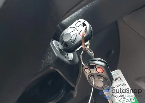 2014 Ford Focus Se z USA, uszkodzony, nr VIN 1FADP3F27EL275187